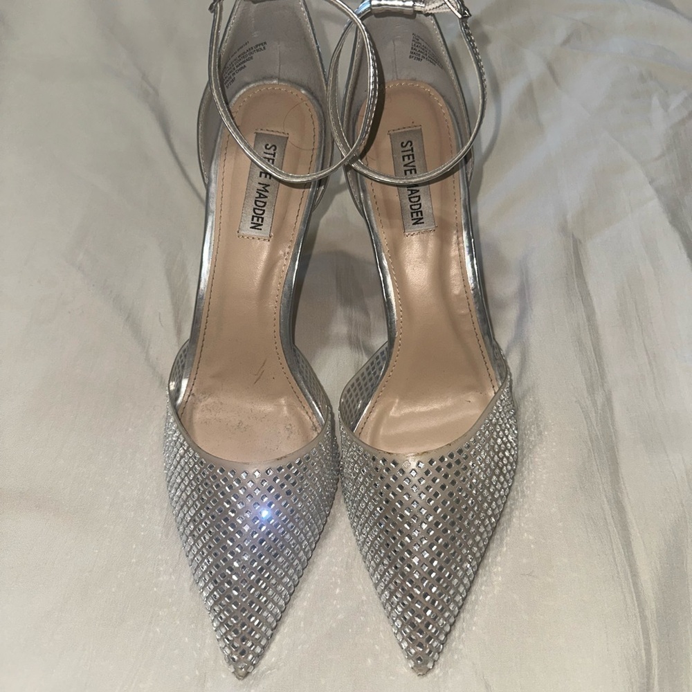 Steve Madden Alisha Rhinestone Pumps Size W11